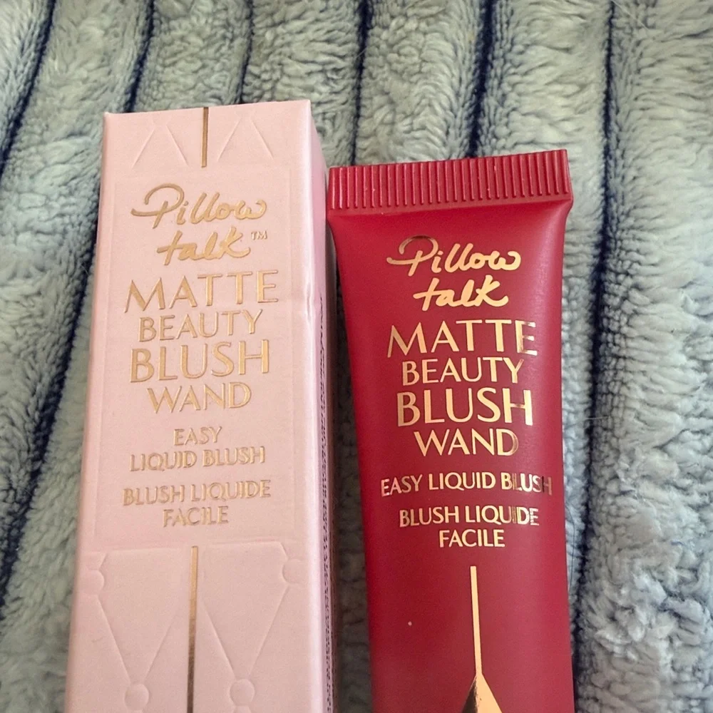 Charlotte Tilbury Matte Beauty Blush Wand - Dream Pop